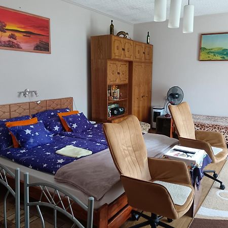 Kertesz Vendeghaz Hotell Eger Exteriör bild