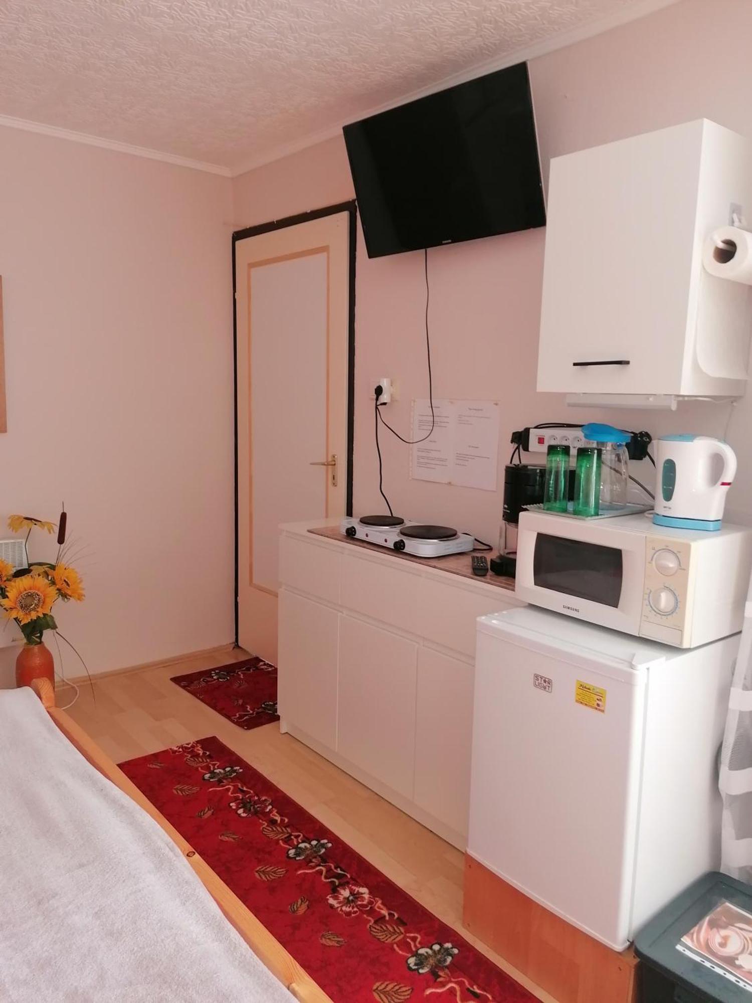 Kertesz Vendeghaz Hotell Eger Exteriör bild